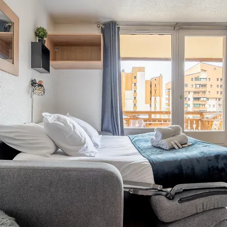 Apartment In-out - Heart Of Convenient Flat, Wifi 92 *